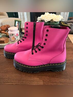 Dr. Martens Jadon Pisa Leather Platform Boots in Thrift Pink - Size 10 Women